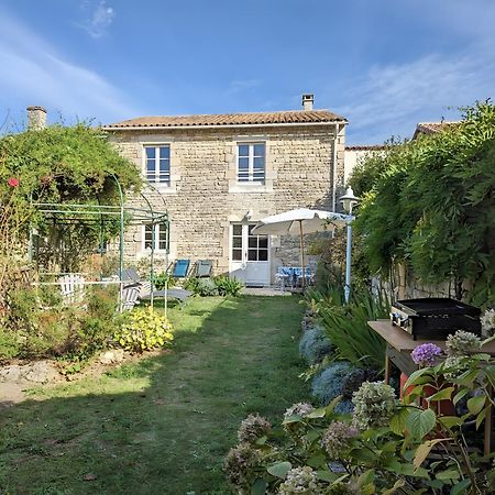 Le Clos Pierreslogis Theil-Rabier Exterior photo