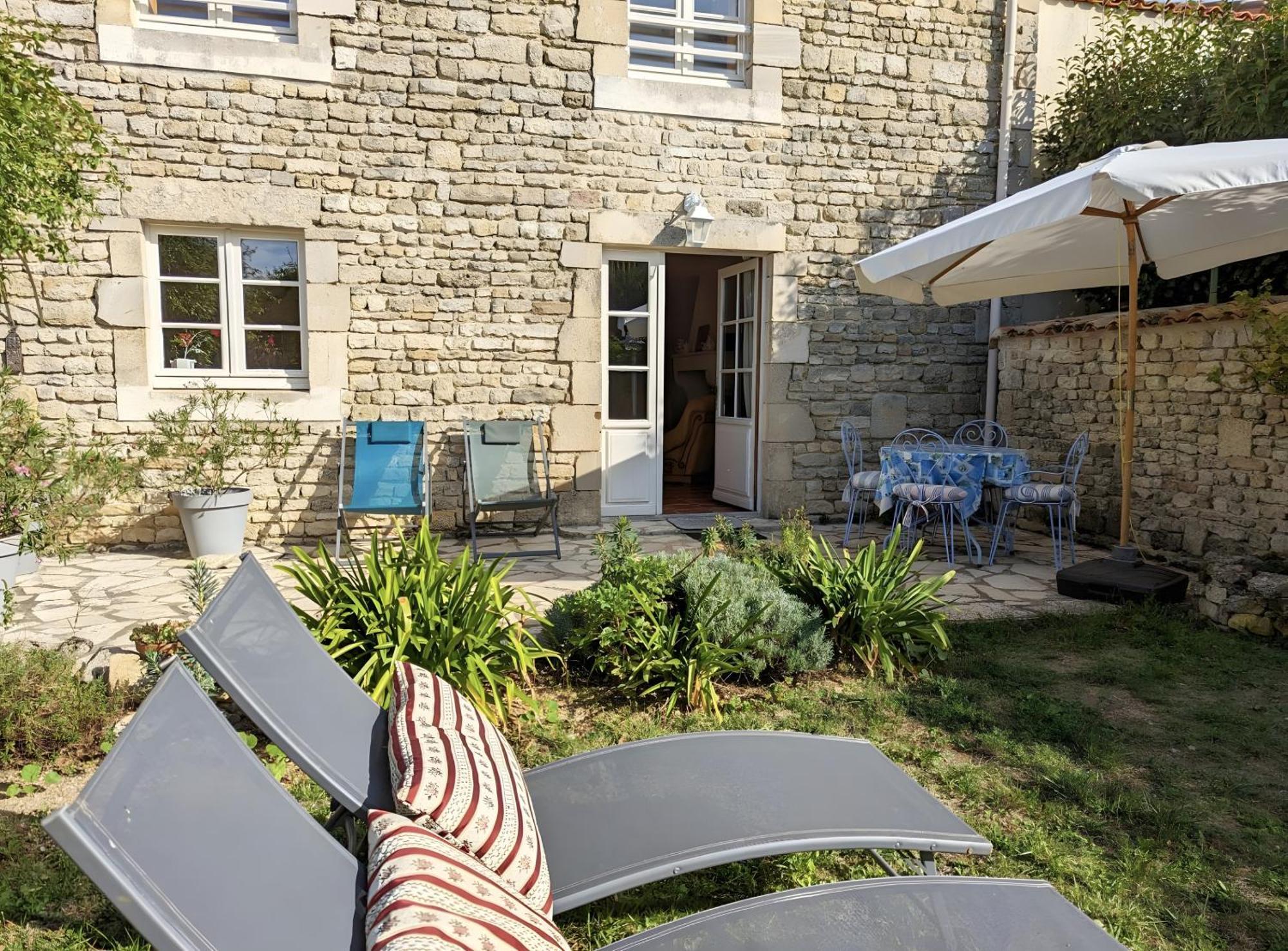 Le Clos Pierreslogis Theil-Rabier Exterior photo